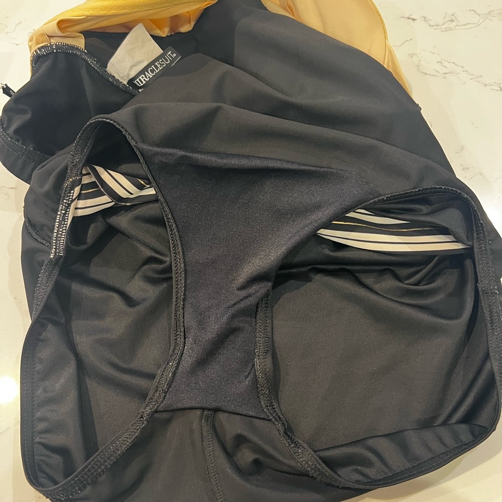 Miraclesuit Black and White Strapless One-Piece Swimsuit - Picture 5 of 14